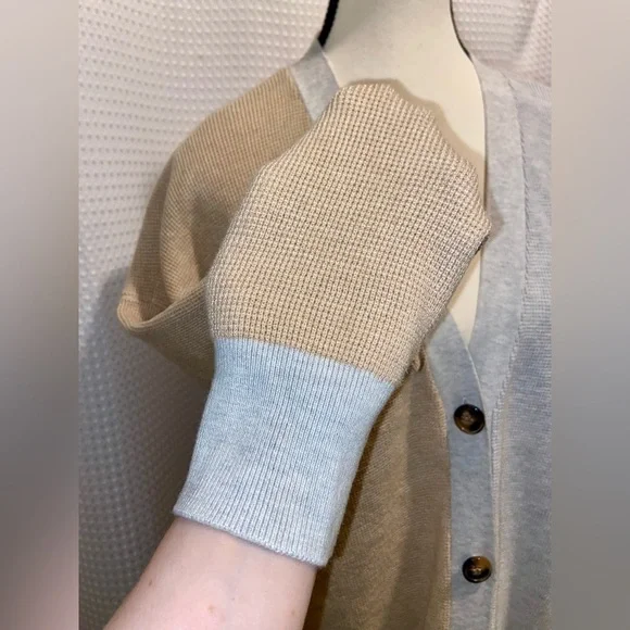 CYRUS‎ colorblock gray beige brown waffled buttoned Cardigan size Medium - Picture 5 of 13